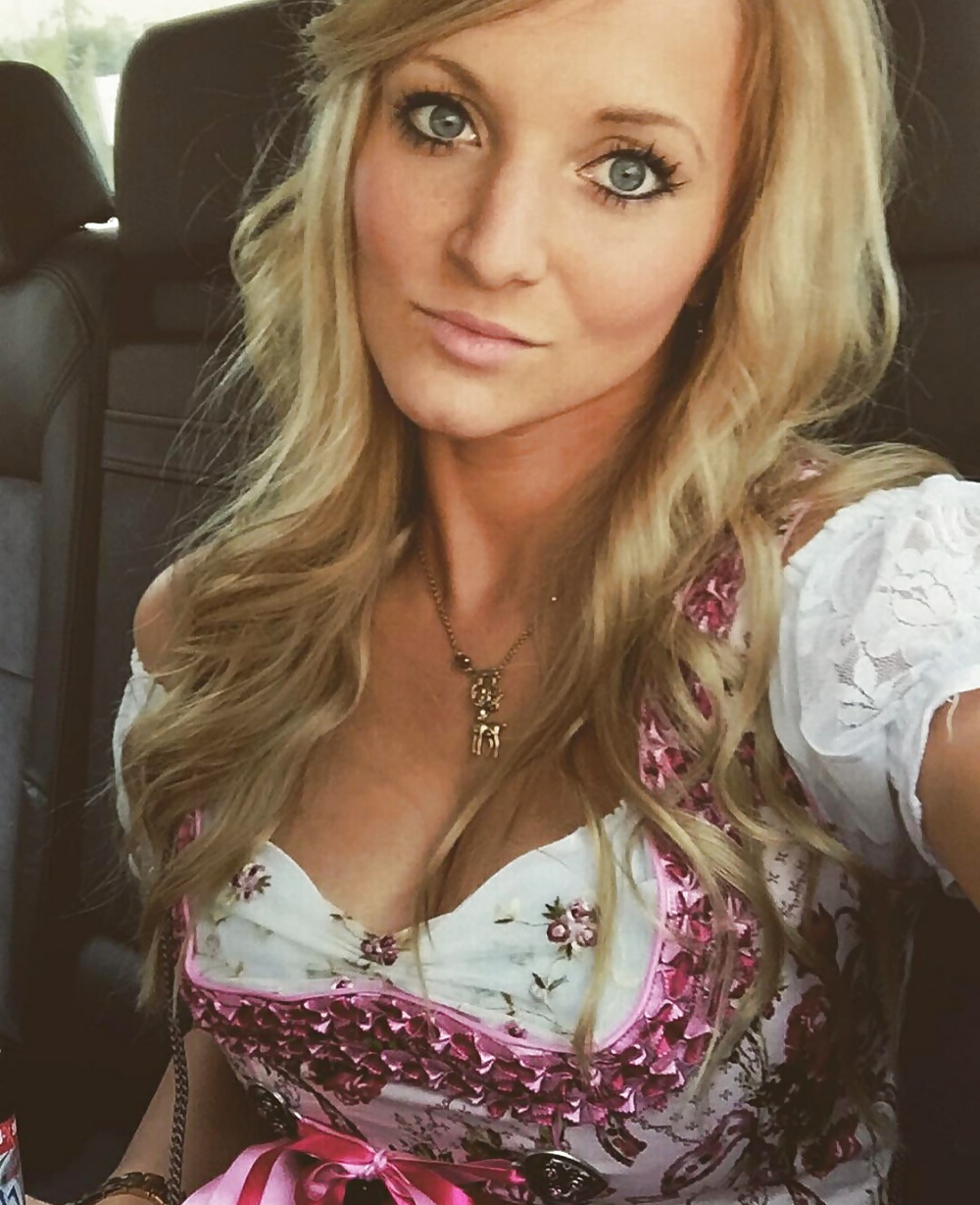 Sexy Dirndl Girls 97 17