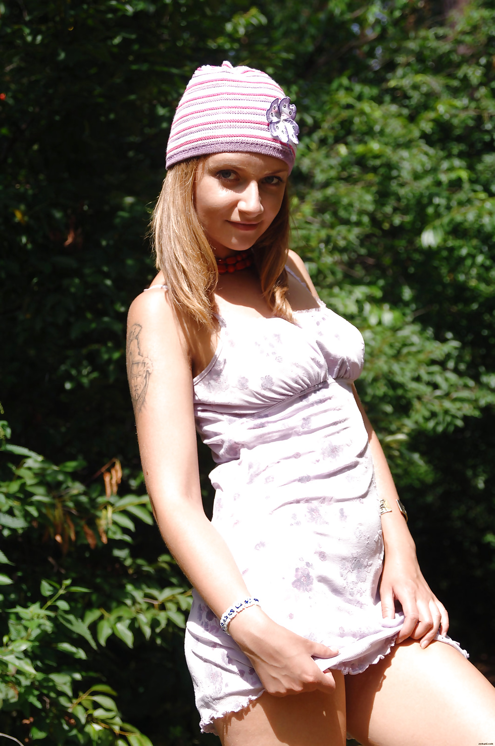 Linda D cute girl outside 1