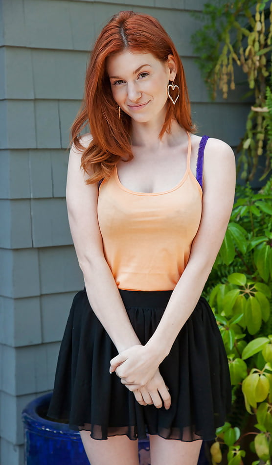 My God, this redhead is HOT!-III 15