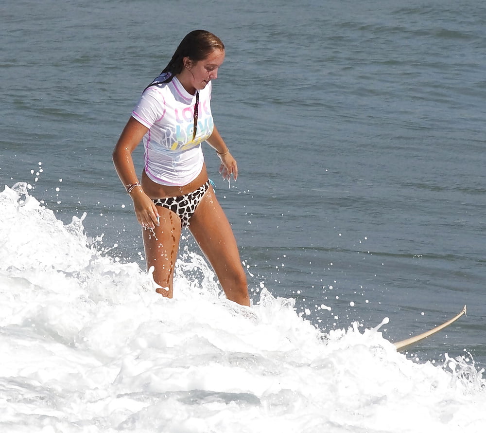 Female Forms 21 - Surfer Girls 16