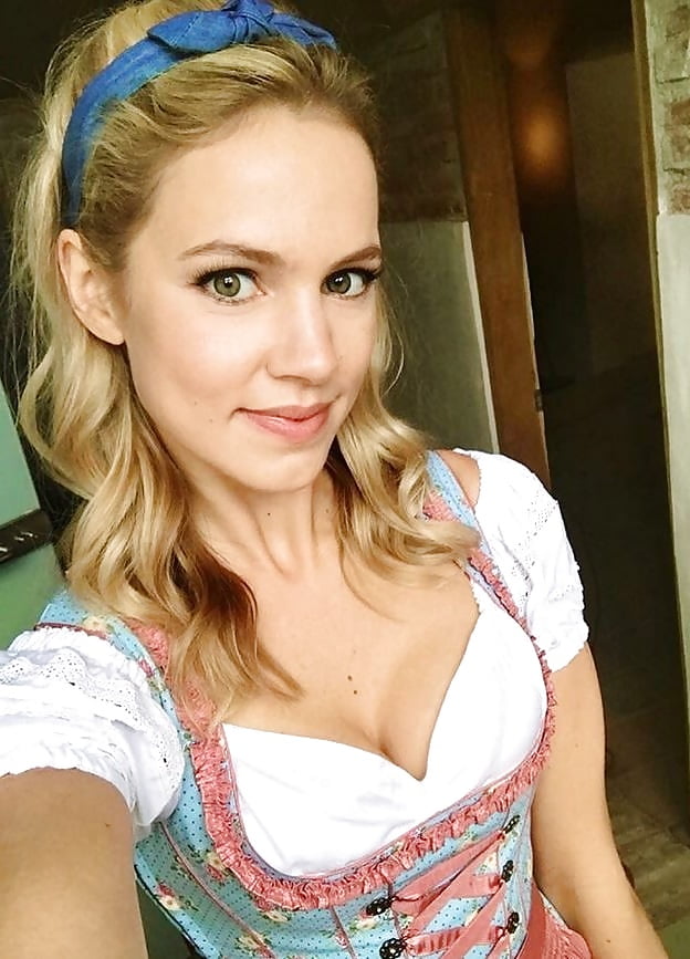 Sexy Dirndl Girls 155 1