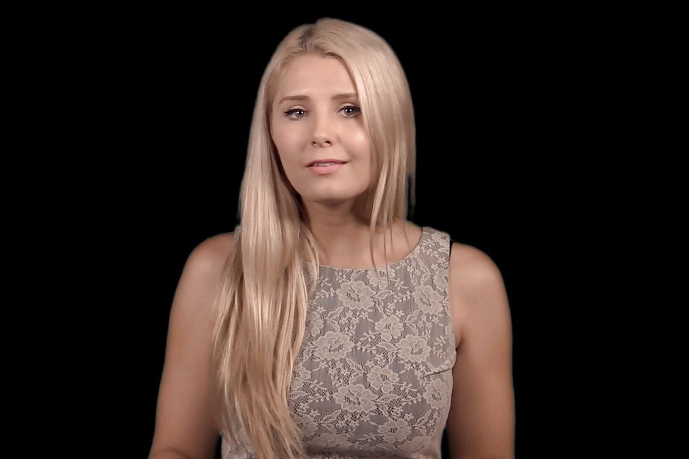 Lauren Southern: Sexy Reporter - Mojitog  6