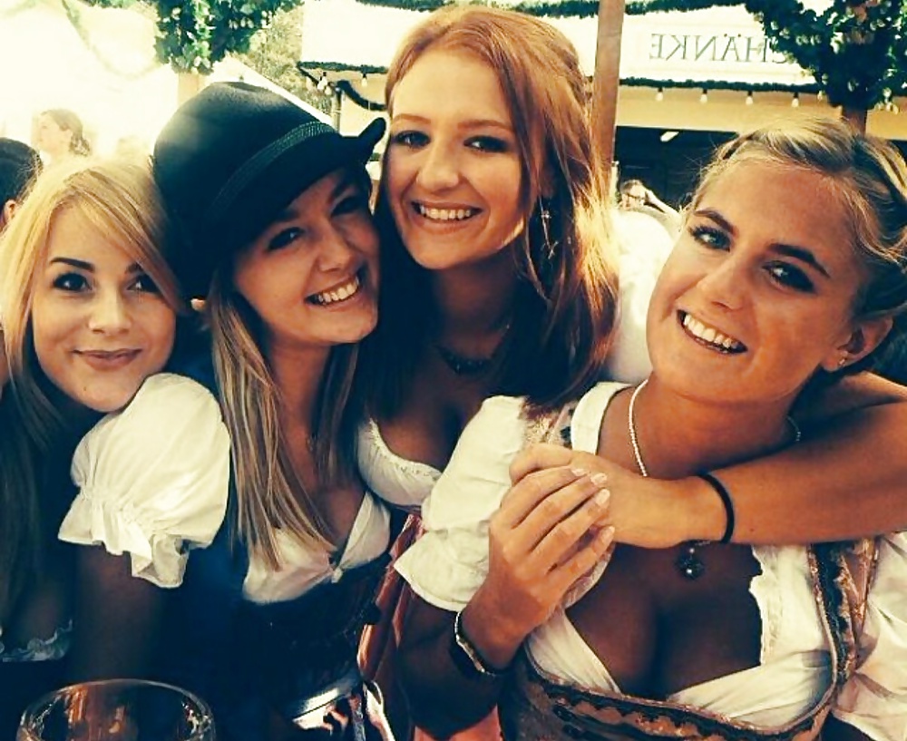 Sexy Dirndl Girls 97 9