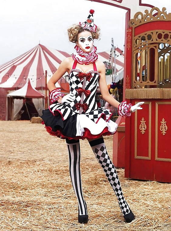 Cexy Circus 9