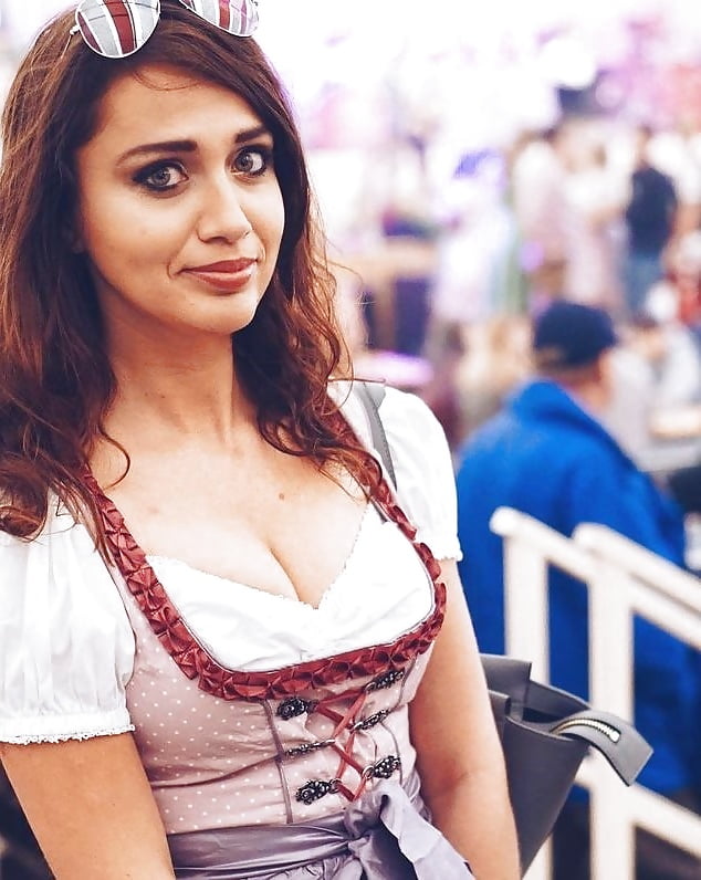 Sexy Dirndl Girls 130 10