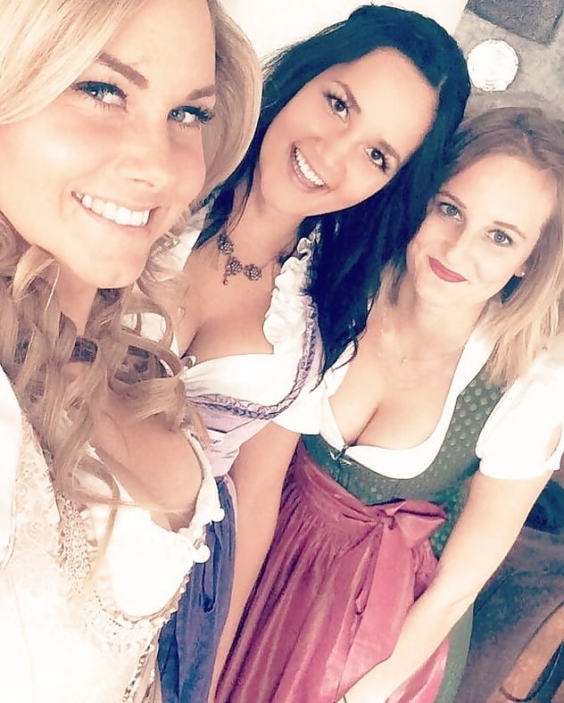 Sexy Dirndl Girls 129 11