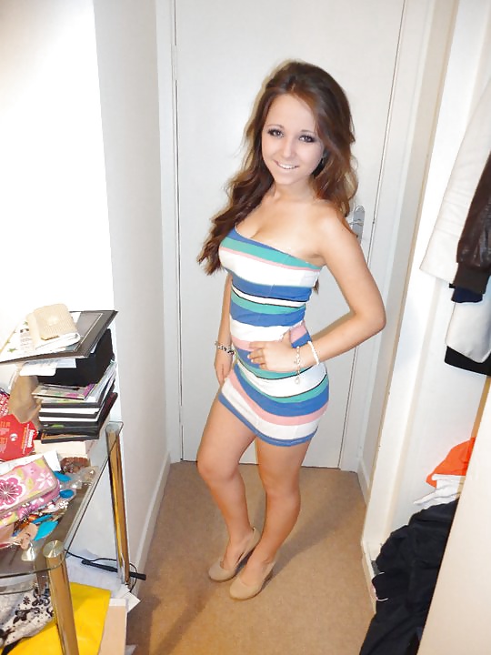 AMATEUR TEEN MINI SKIRT 15